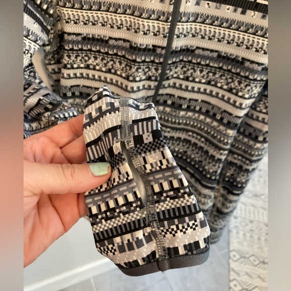 Nike Pro Dri-Fit 3/4 Zip Mock Neck Fair Isle Print Pullover w Thumbholes Sz S - Picture 2 of 6